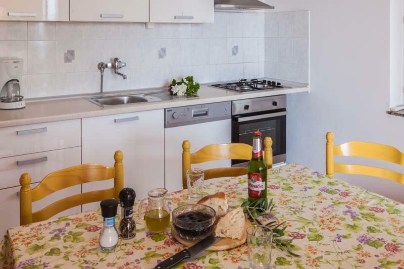 Apartmani Mudronja Murter Exteriör bild